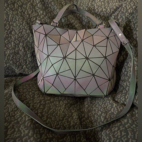 HotOne Geometric Luminous Purse - Picture 2 of 3